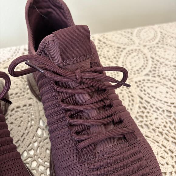 TORRID Women's 10WW Burgundy Chunky Active Sneaker Lace Up Jewels NWOT Active - Picture 12 of 13